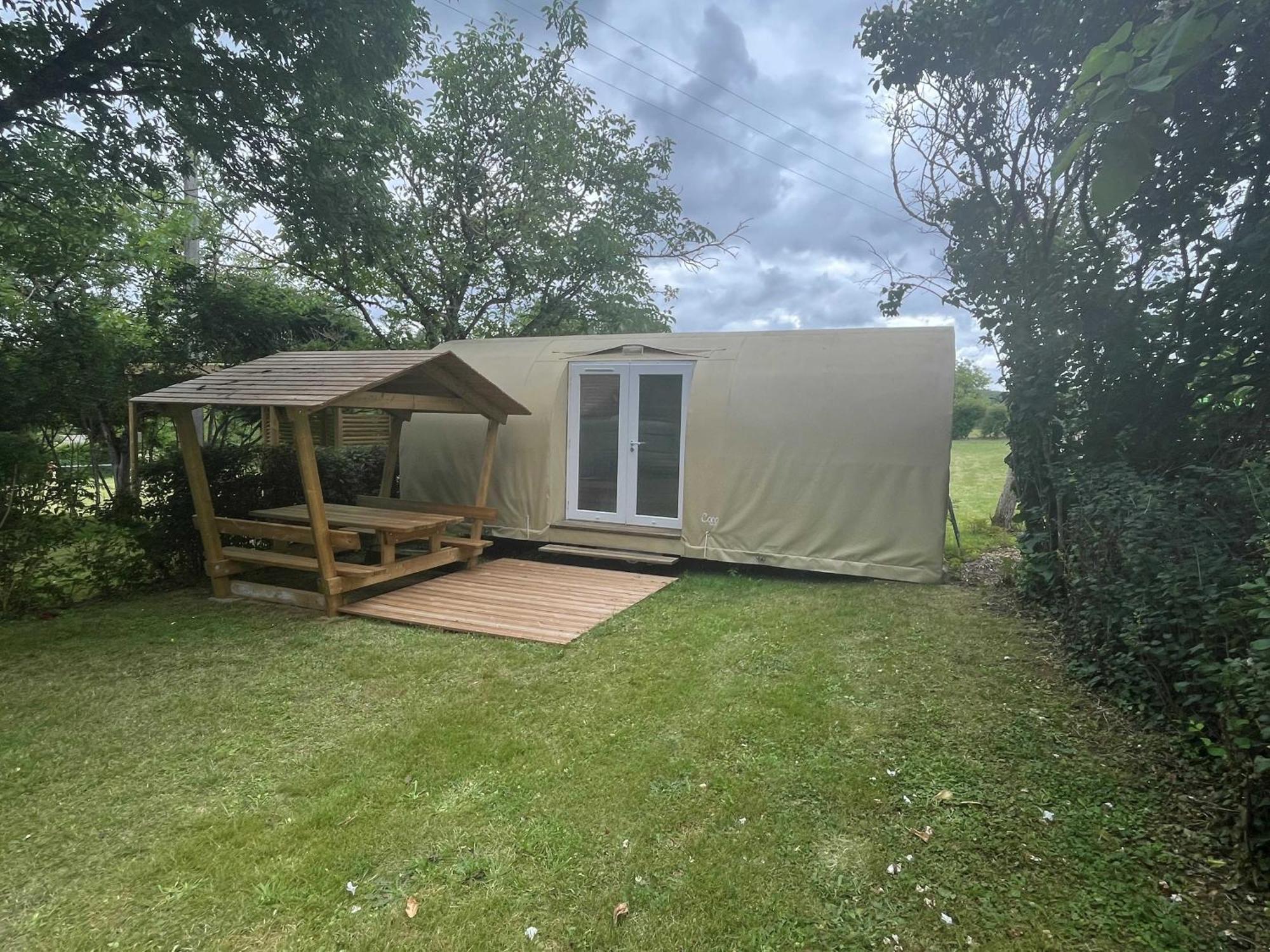 Camping Le Convivial Foncène Exteriör bild